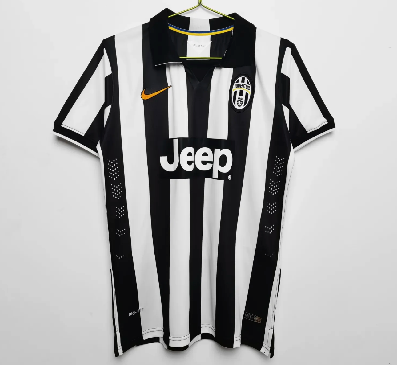 ⚪ Juventus 2014/15 Home Jersey ⚫