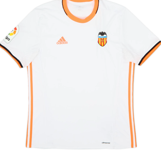 ⚪ The 2016/17 Valencia Home Kit