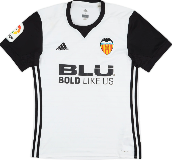 ⚪ The 2017/18 Valencia Home Kit
