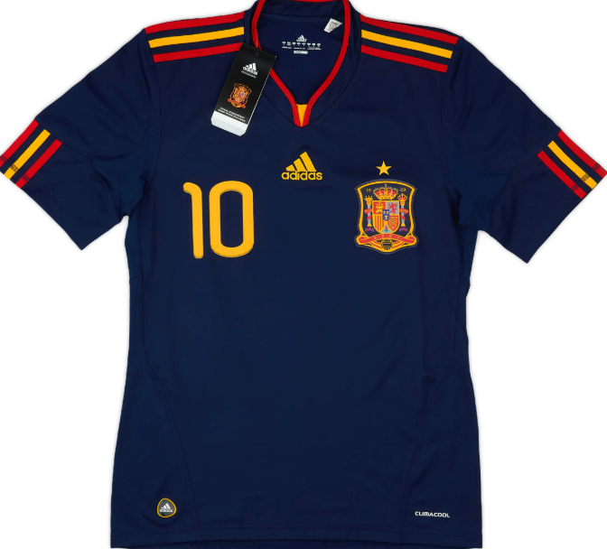 🇪🇸 Spain 2010: The "World Cup Champions" Cycle away kit 🇪🇸